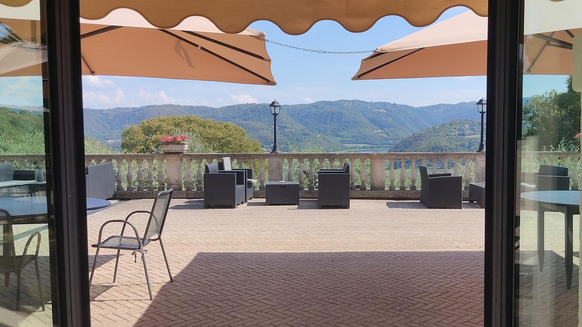 Degli Ulivi 3*