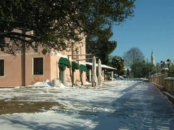 Hotel Degli Ulivi 3*