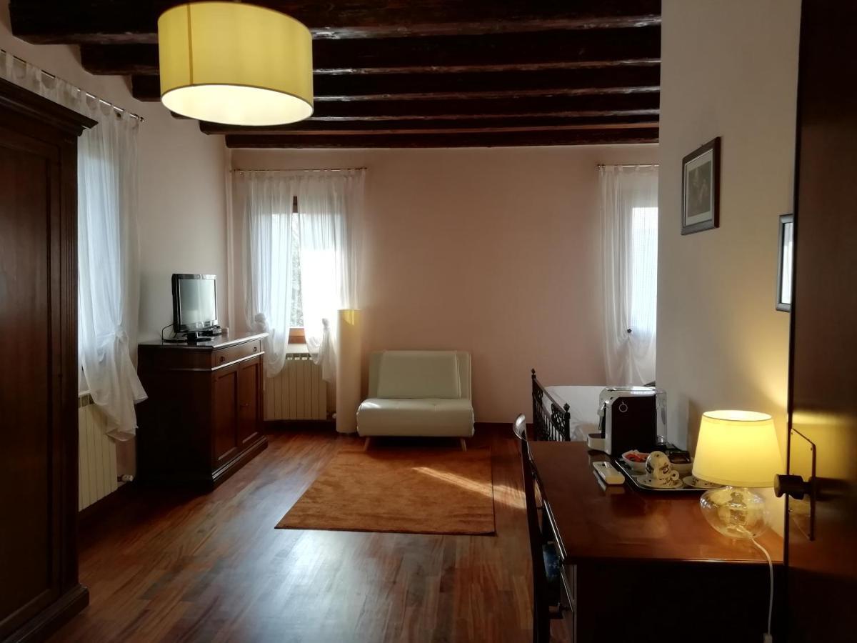 Degli Ulivi 3*